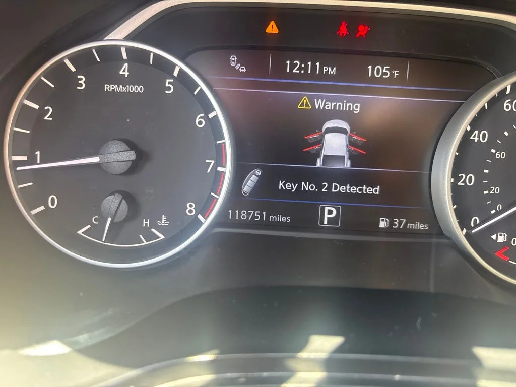 Used 2016 White Nissan Platinum image 20