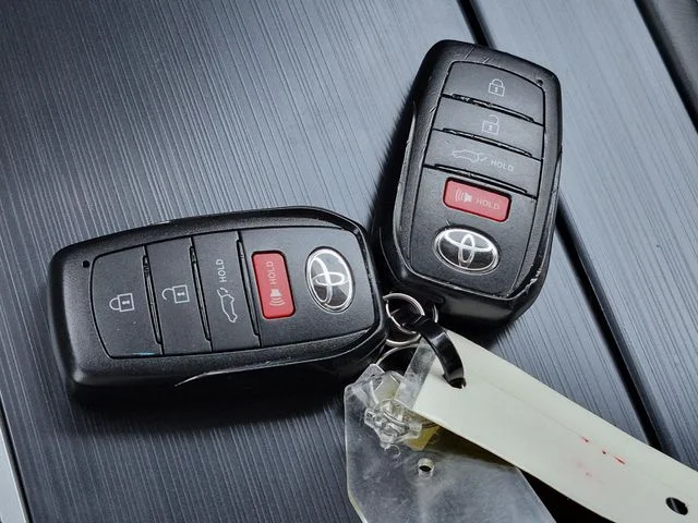 Used 2023 Wind Chill Pearl Toyota Platinum image 37