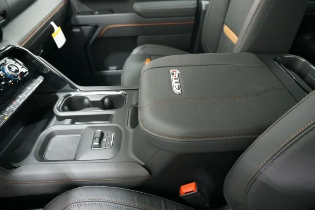 2026 GMC Sierra 2500HD AT4 - Photo 35