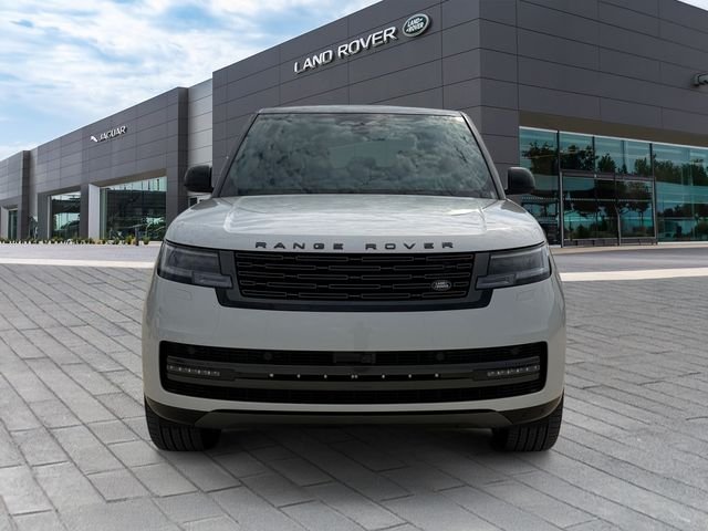 Certified Used 2026  Land Rover SE image 8