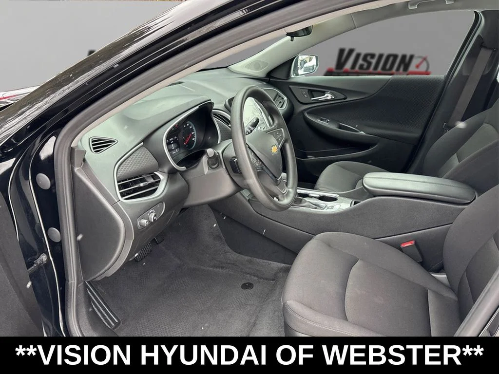 Used 2025 Black Chevrolet LT image 10