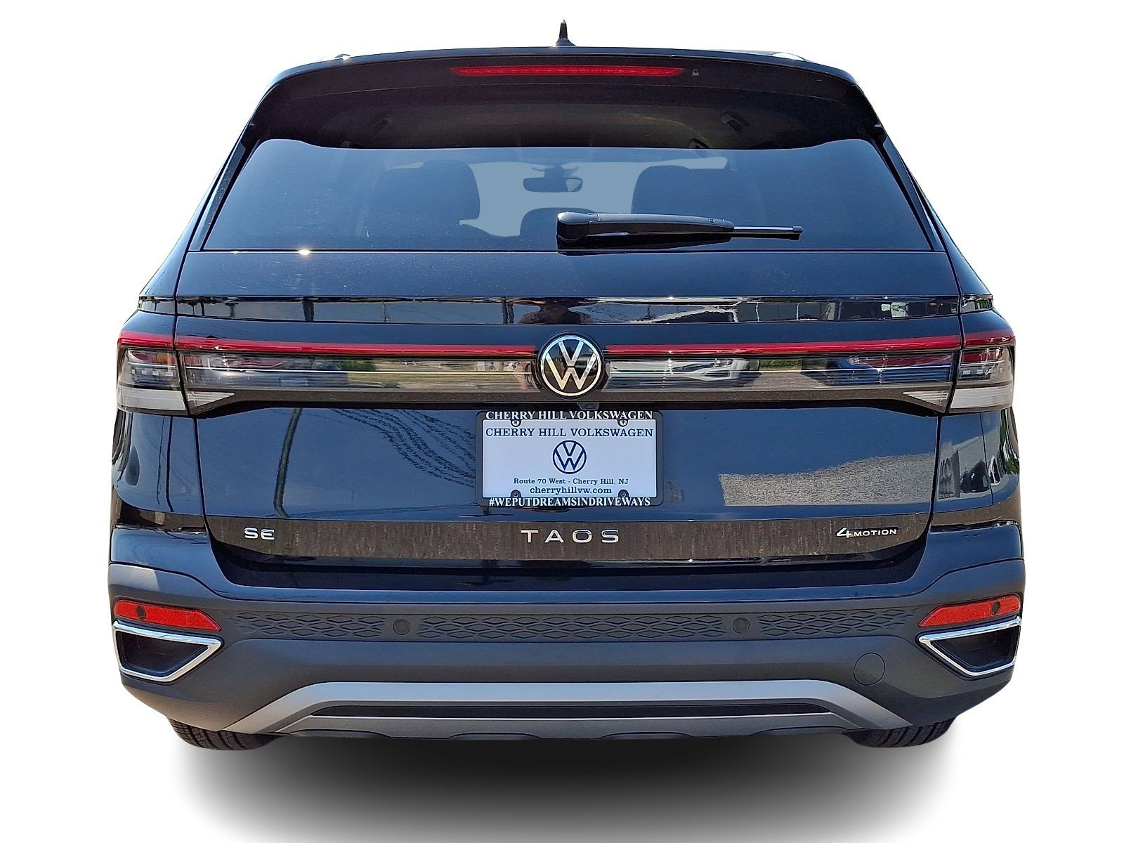 Used 2025 Deep Black Pearl   2T2t Volkswagen SE image 5