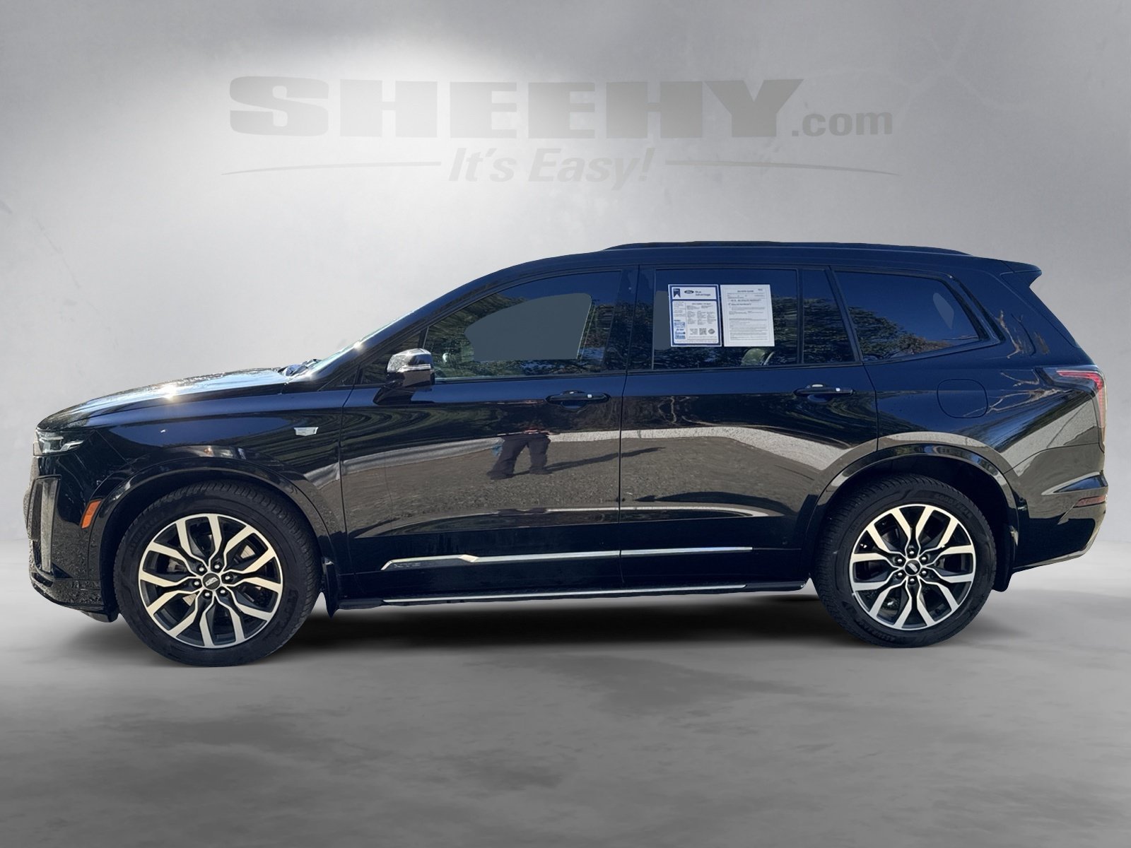 Used 2021 Black Cadillac Sport image 14