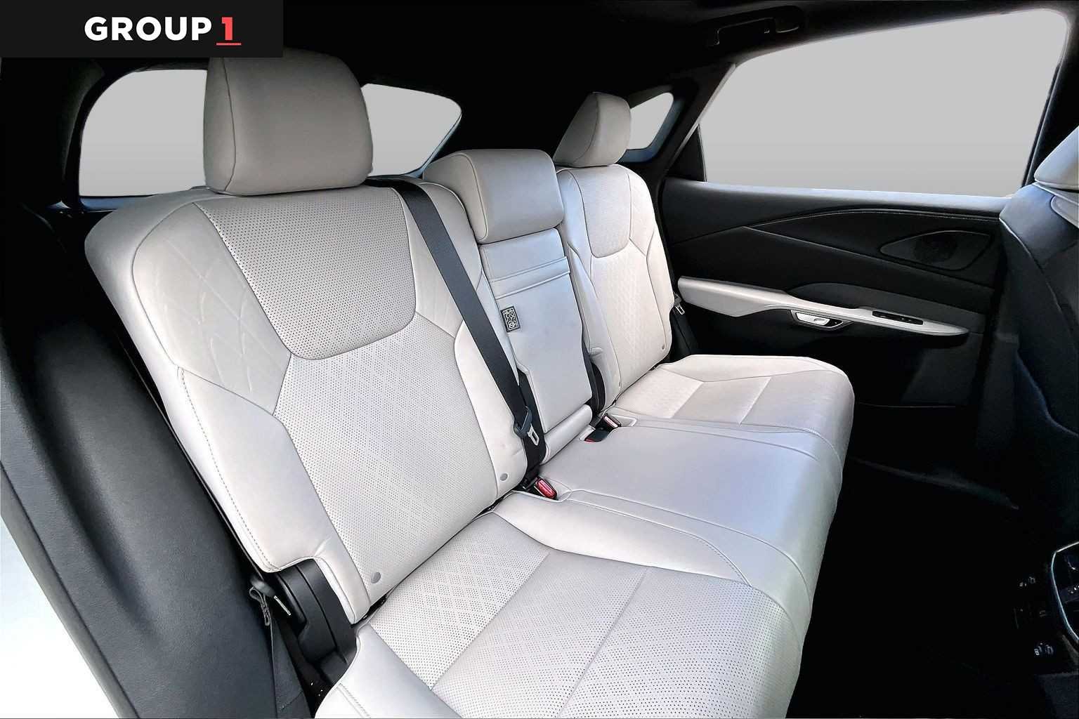 Used 2023 Iridium Lexus Premium Plus image 17