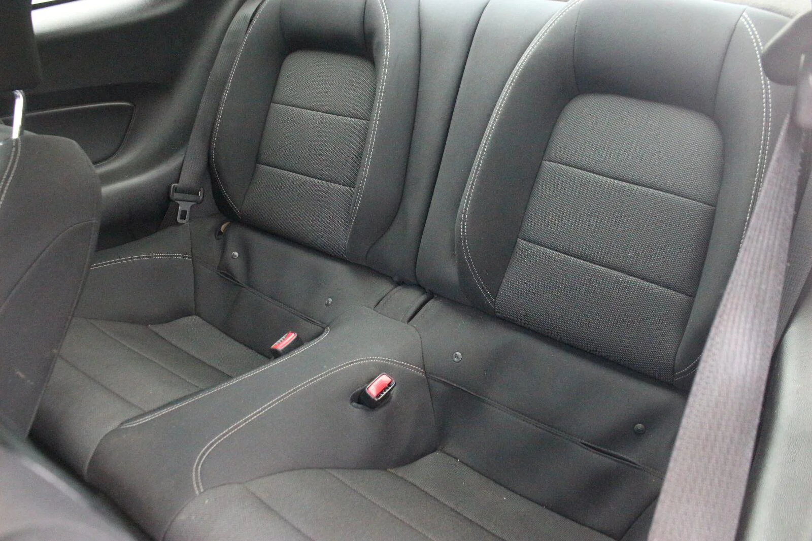 Used 2016  Ford V6 image 29
