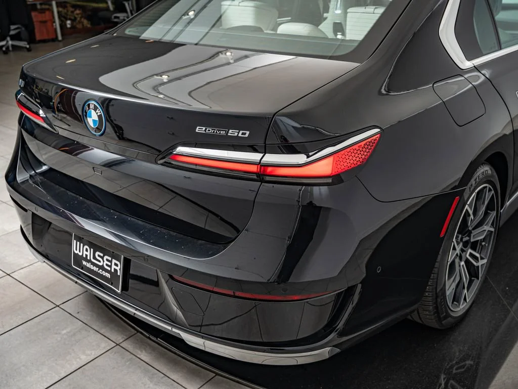 Used 2024 Black Sapphire Metallic BMW eDrive50 image 16