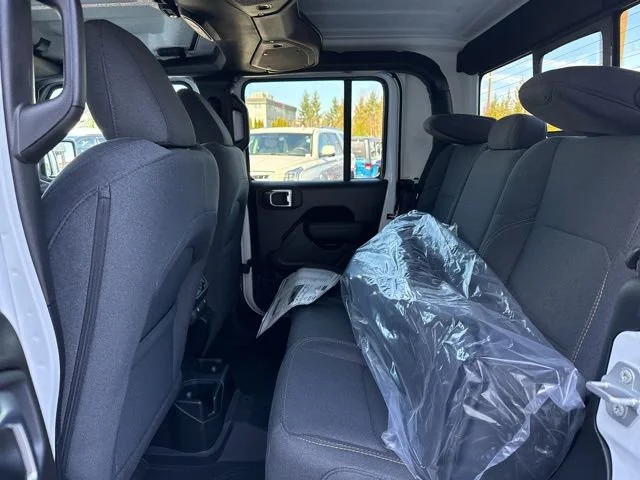 New 2026 Bright White Clear-Coat Exterior Paint Jeep Sport S image 9