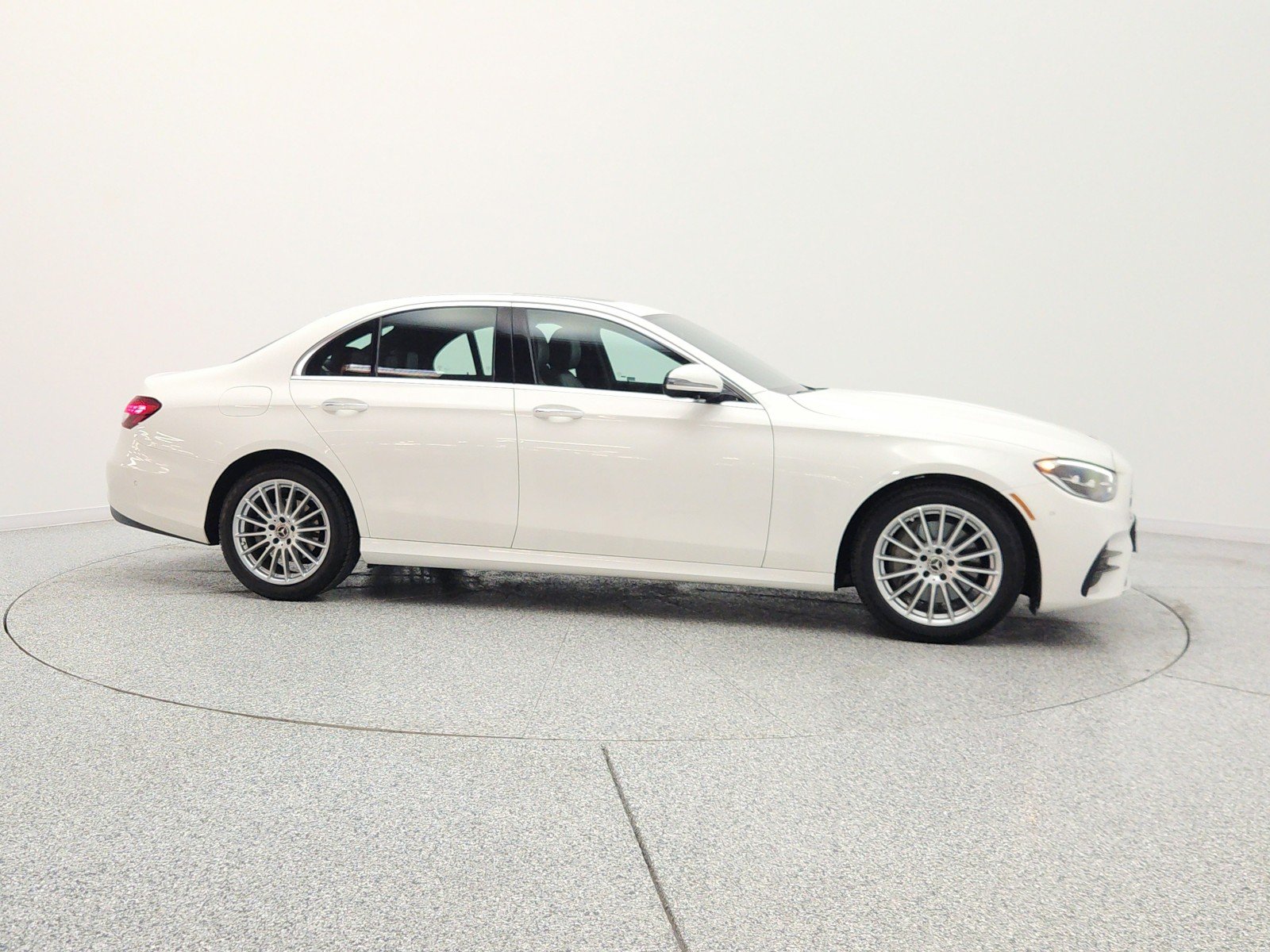 Used 2022 Polar White Mercedes-Benz E 350 RWD Sedan image 4