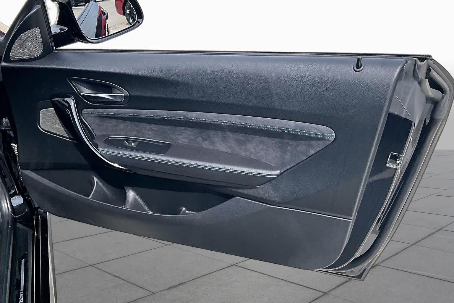 Used 2020 Black Sapphire Metallic BMW Competition image 23