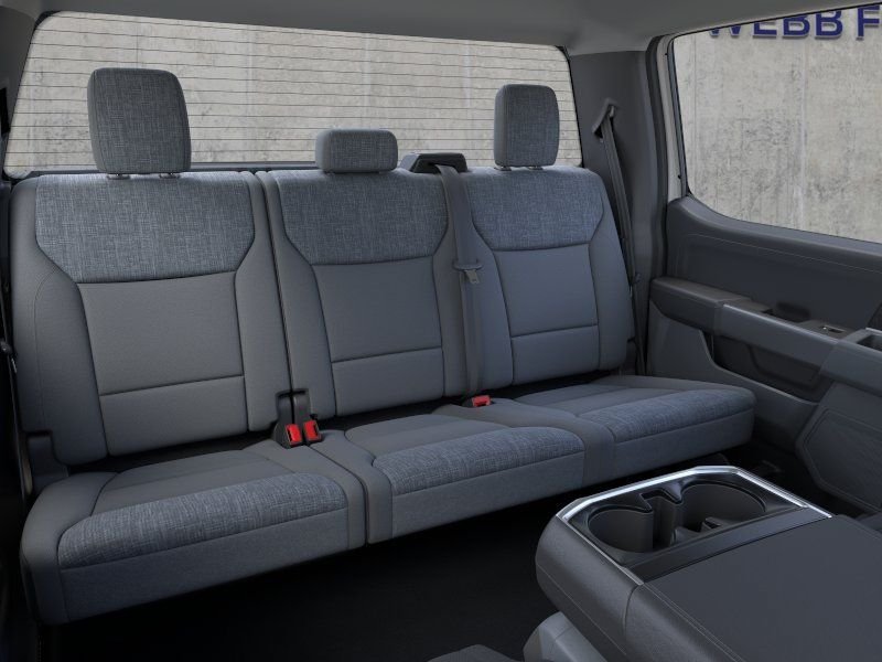 New 2026 Oxford White Ford XLT image 11