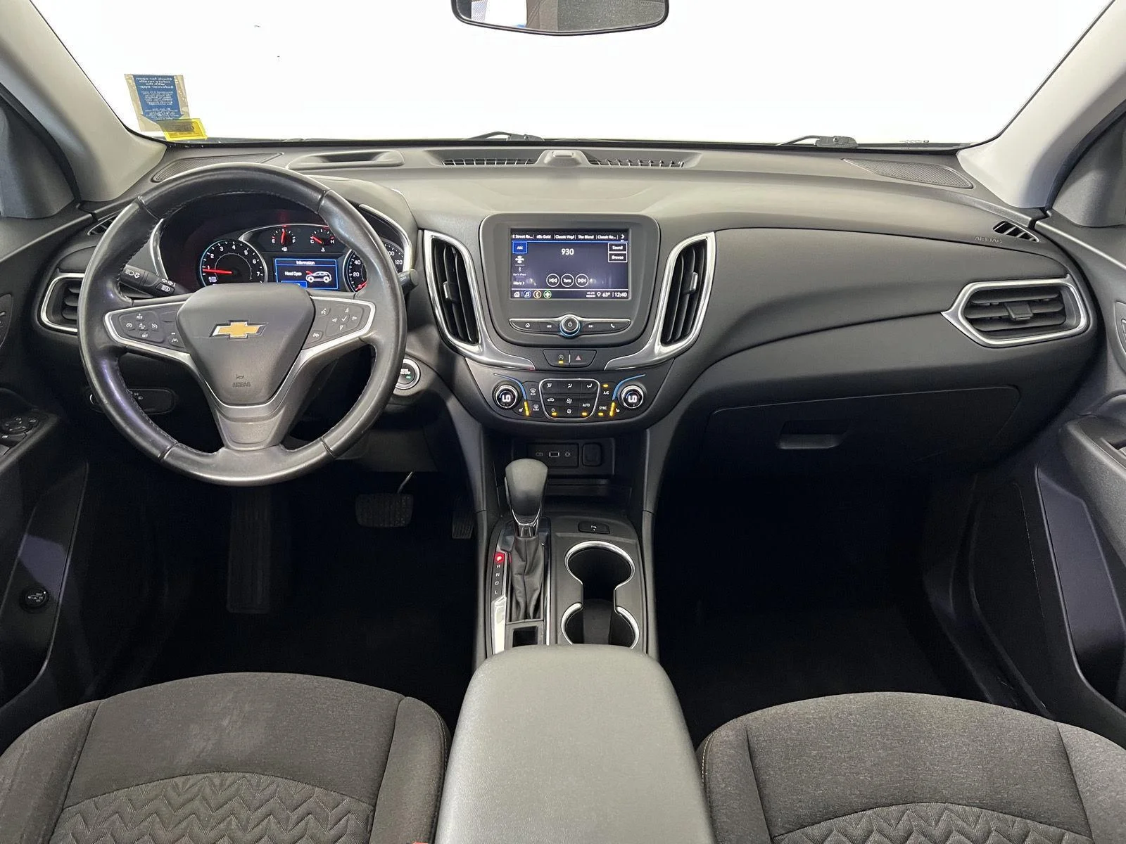 Used 2022 Silver Ice Metallic Chevrolet LT image 19