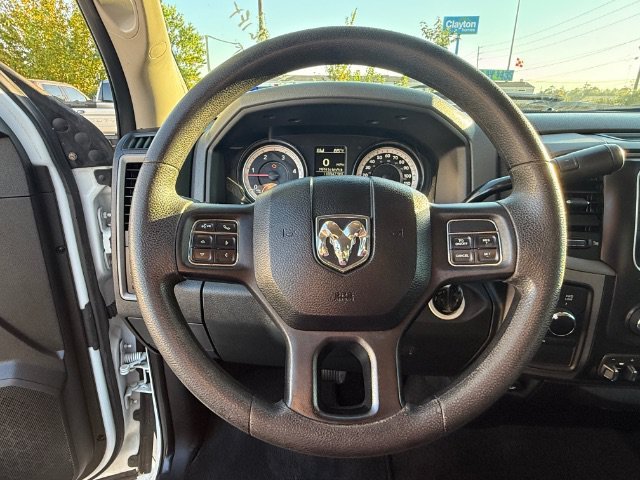 Used 2016 Bright White Clearcoat Ram Tradesman image 18