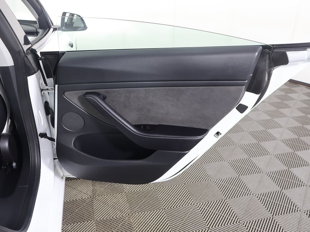 Used 2022 White Tesla Long Range image 26
