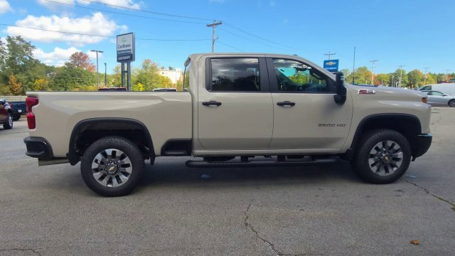 2026 Chevrolet Silverado 2500 HD Custom - Photo 9