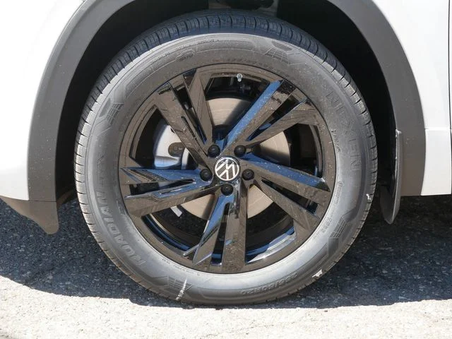New 2026 White/off-white Volkswagen 2.0T SEL R-Line Black image 5