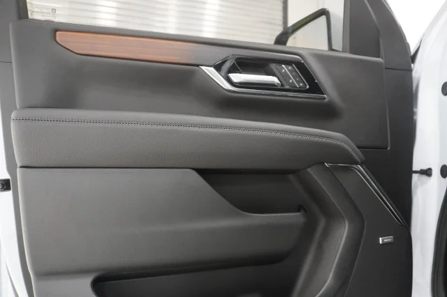 2026 GMC Yukon XL Denali - Photo 16