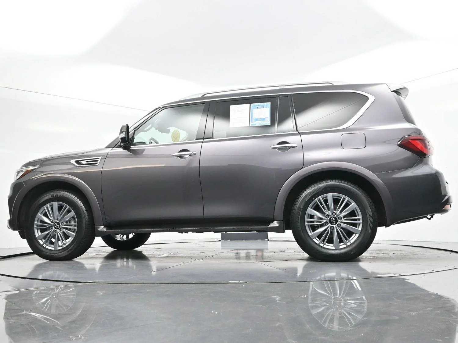 Used 2024 Anthracite Gray INFINITI LUXE image 60