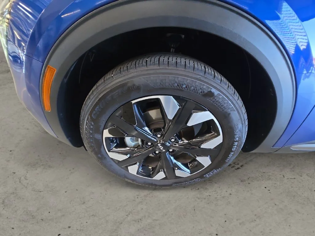 Used 2024 Blue Kia X-Line image 13