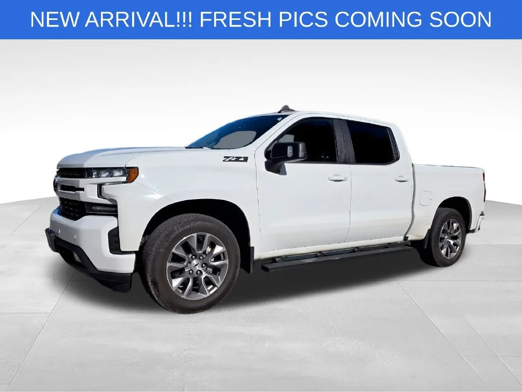 Used 2021 White Chevrolet RST image 2