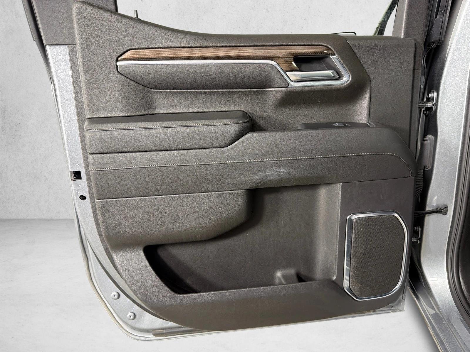 Used 2024 Sterling Gray Metallic Chevrolet LT image 21