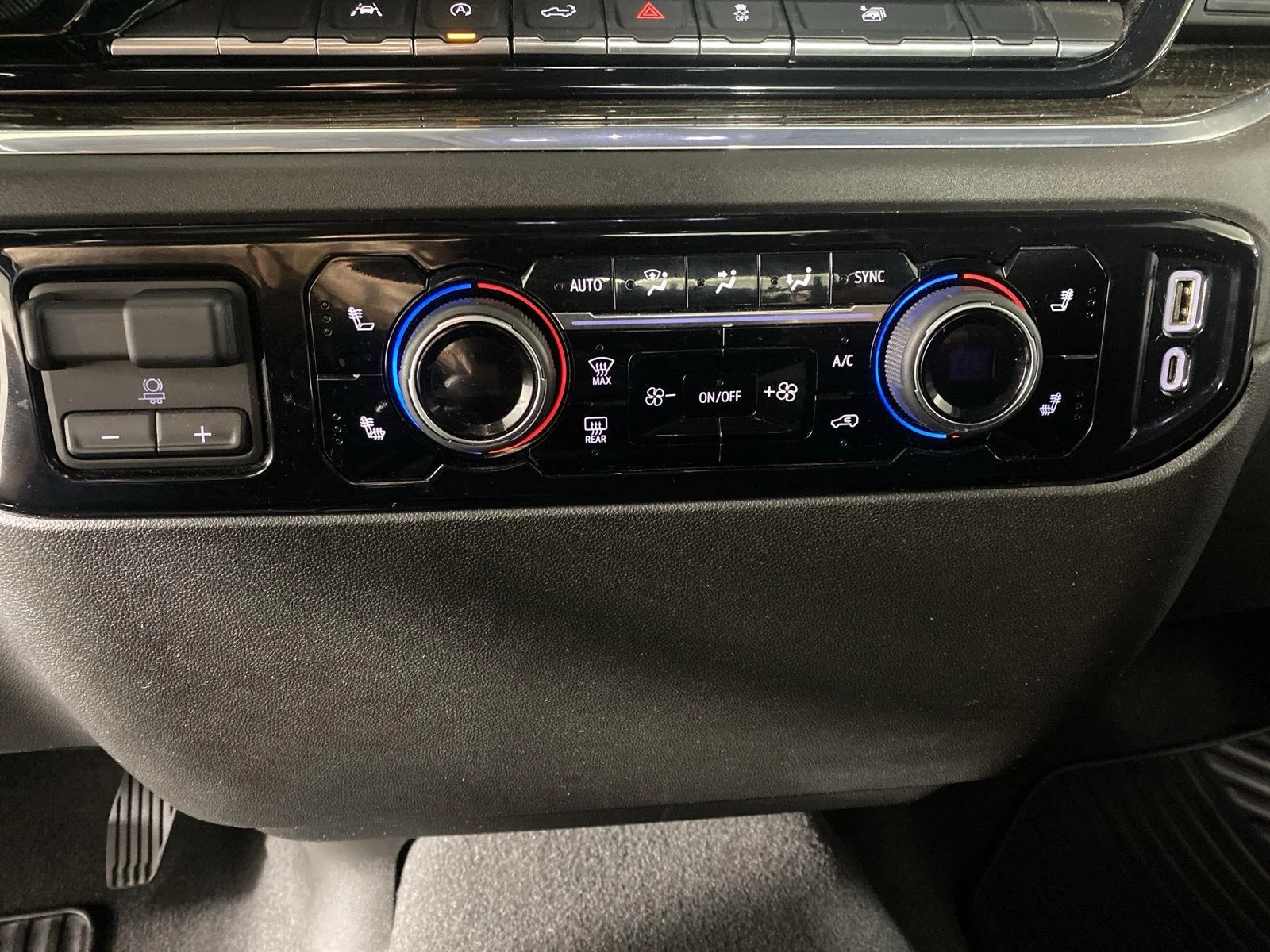 Used 2024 Dark Ash Metallic Chevrolet LT image 20