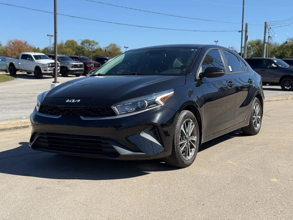 Used 2023 Kia Forte LXS with VIN 3KPF24AD0PE513599 for sale in Crestwood, KY