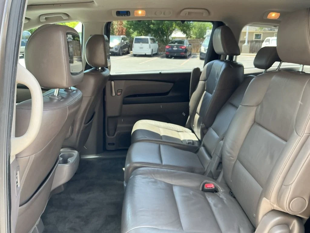 Used 2012 Gray Honda EX-L image 22