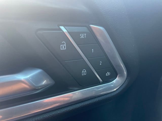 Used 2025 Titanium GMC SLT image 28