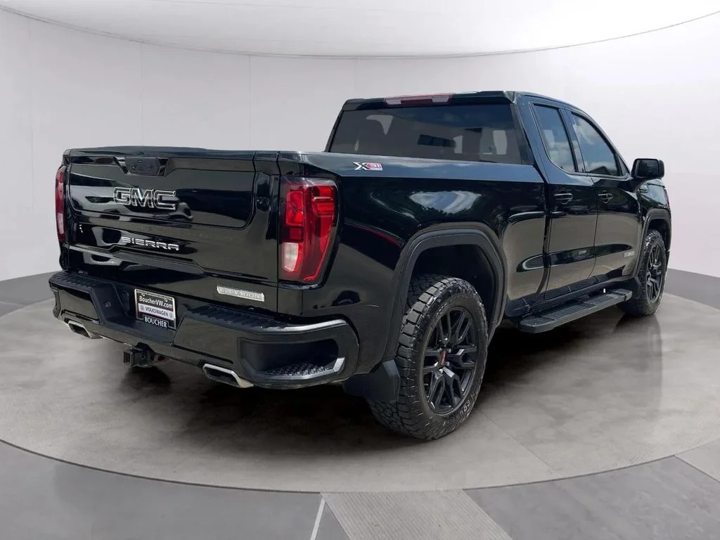 Used 2022 Onyx Black GMC Elevation image 5