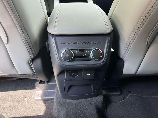 New 2027 Avalanche Gray Ford Active image 14