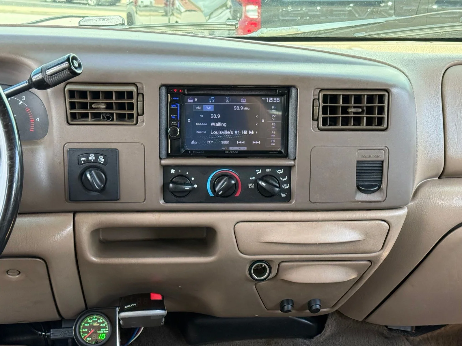 Used 1999 Green Ford  image 19