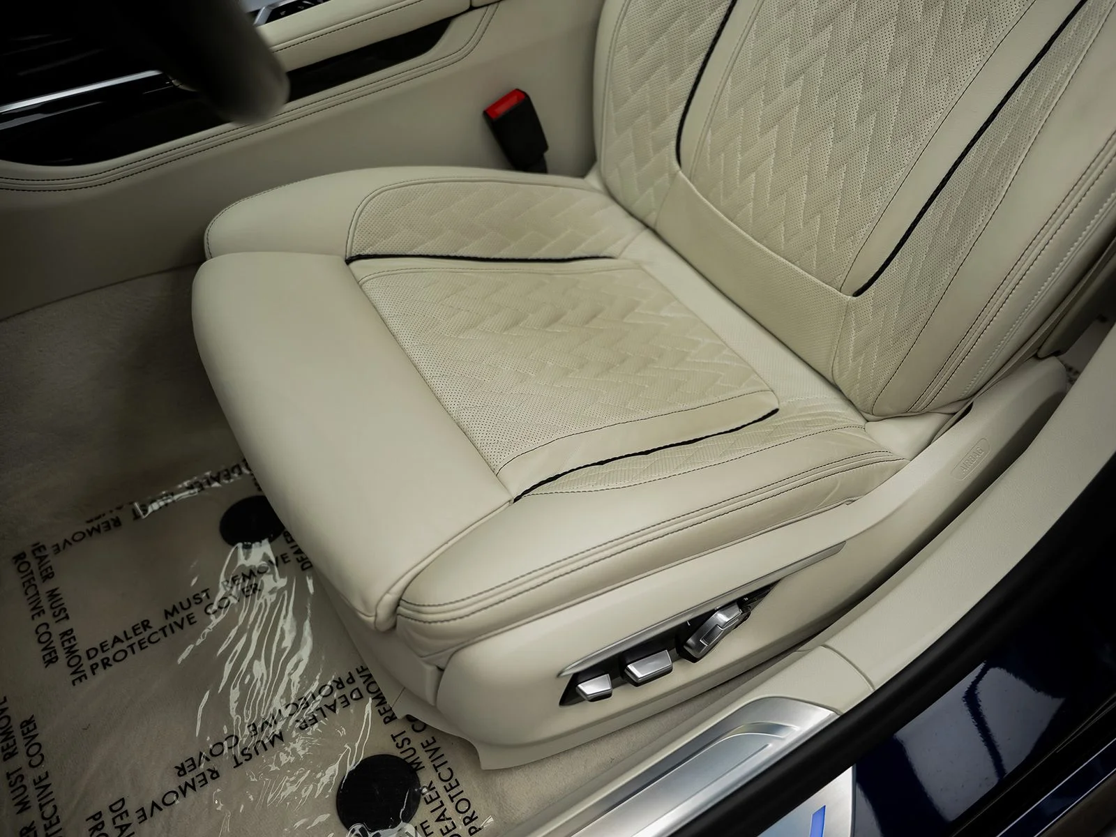 Used 2022 Blue BMW ALPINA B7 xDrive image 36