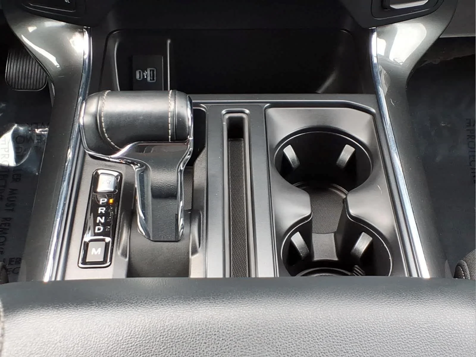 Used 2022 Oxford White Ford XLT image 26