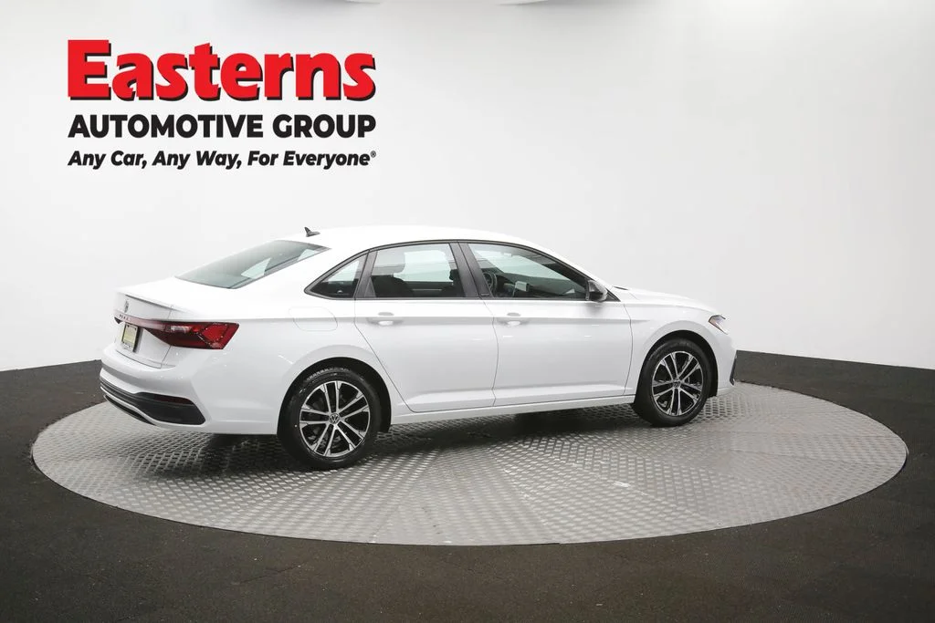 Used 2025 White Volkswagen 1.5T Sport image 41