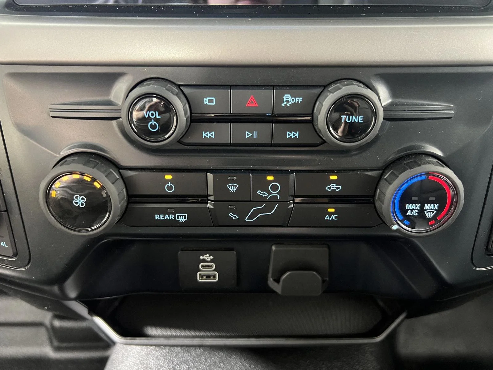 Used 2025 Antimatter Blue Ford XL image 19