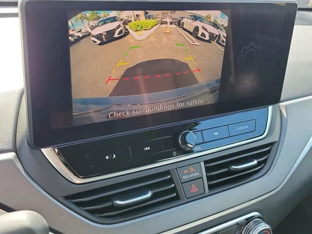 New 2026 Gray Sky Pearl / Super Black Two-tone Nissan SR image 27
