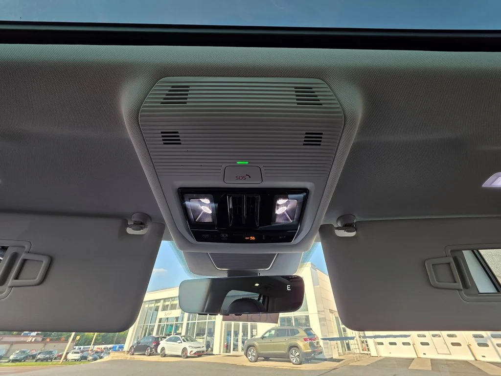 2026 Volkswagen Tiguan SE - Photo 31