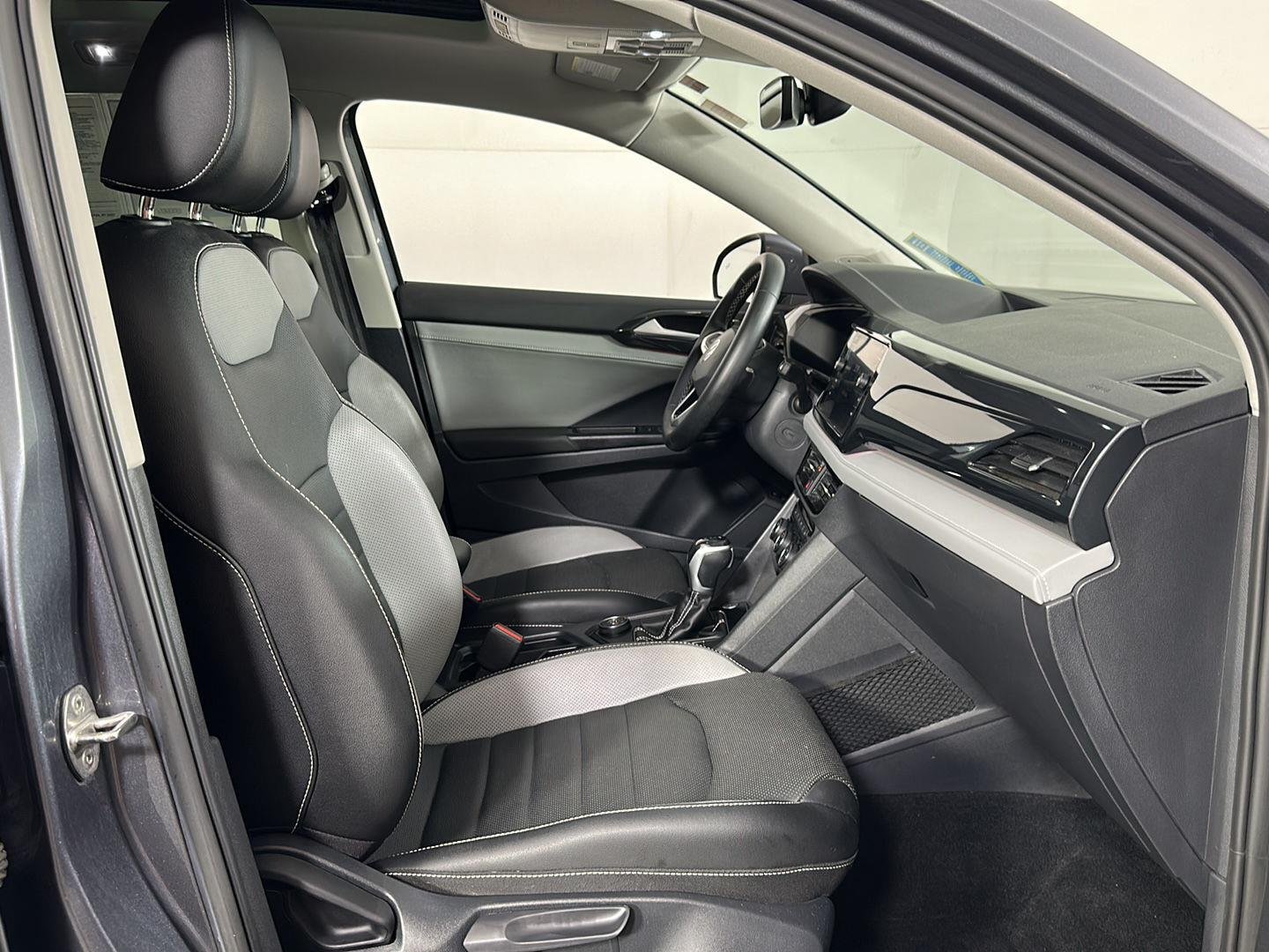 Used 2022 Platinum Gray Metallic Volkswagen SEL image 13