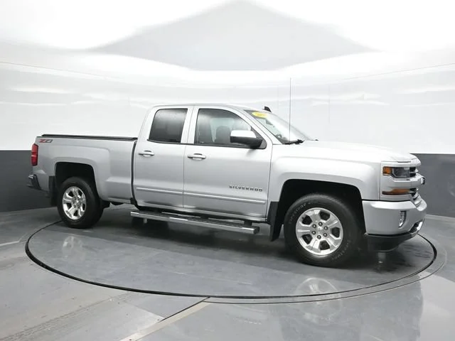 Used 2018 SILVER ICE METALLIC Chevrolet LT image 7