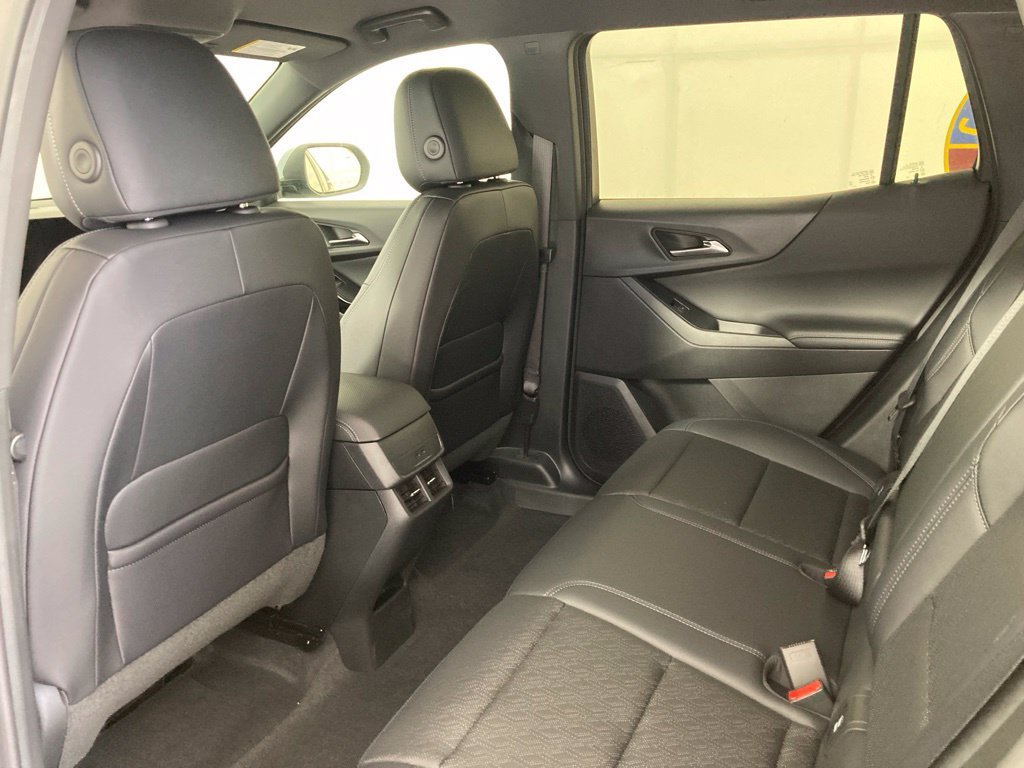 2027 Chevrolet Equinox LT - Photo 12