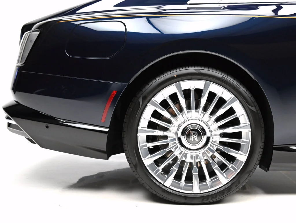 New 2027 Midnight Sapphire Rolls-Royce  image 5