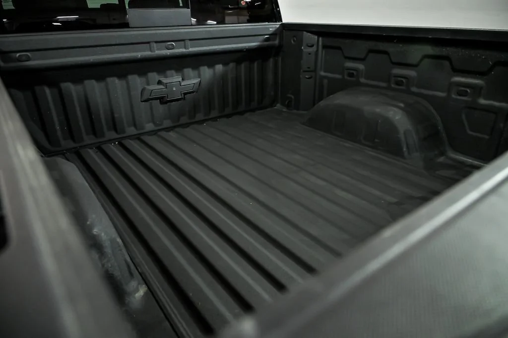 Used 2025 Black Chevrolet ZR2 image 9