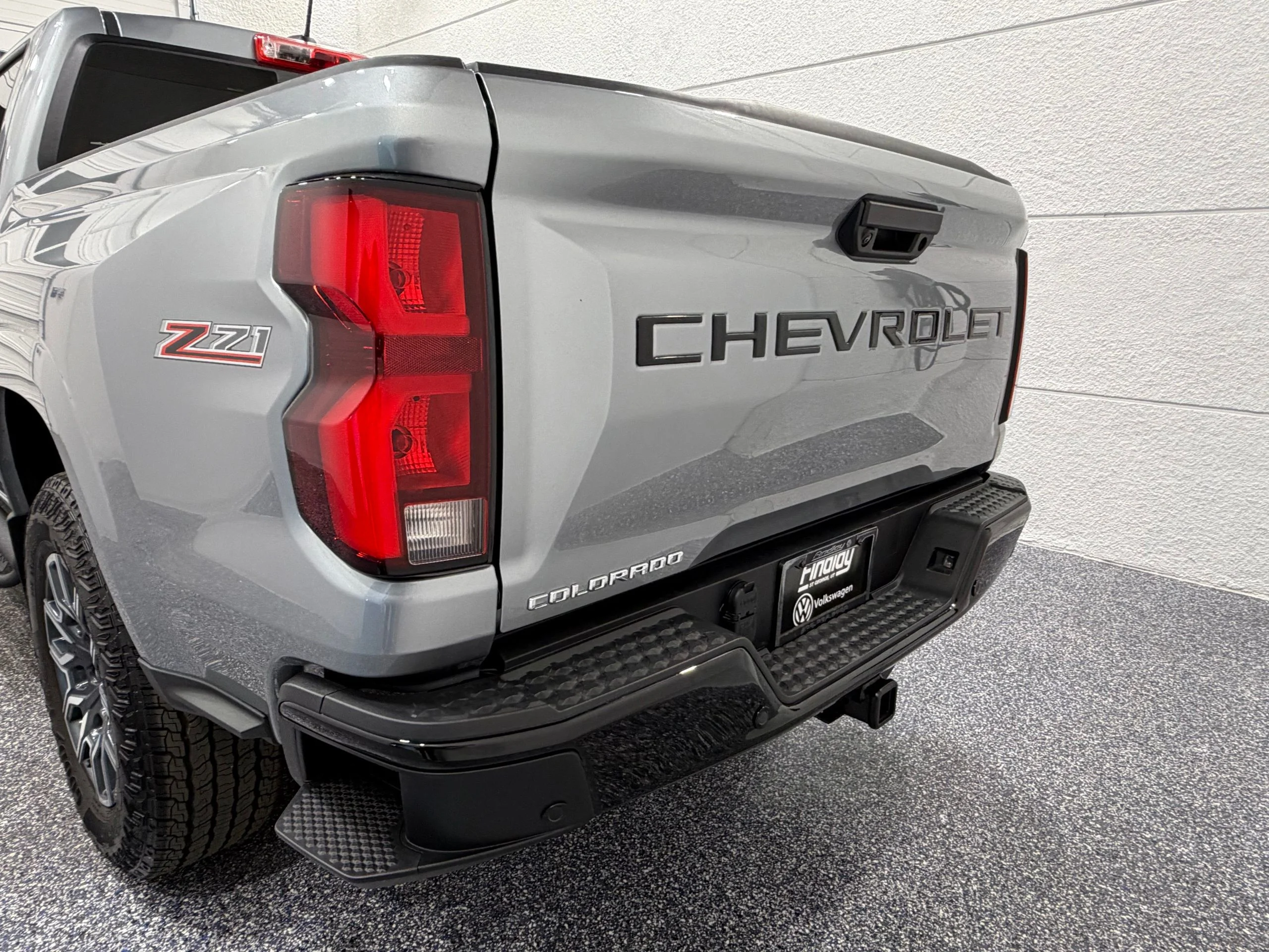 Used 2026 Gray Chevrolet Z71 image 5