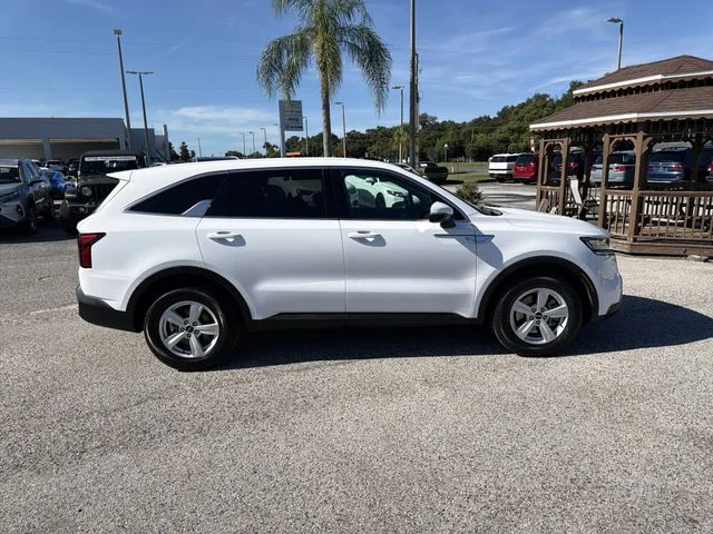 Used 2022 White Kia LX image 3