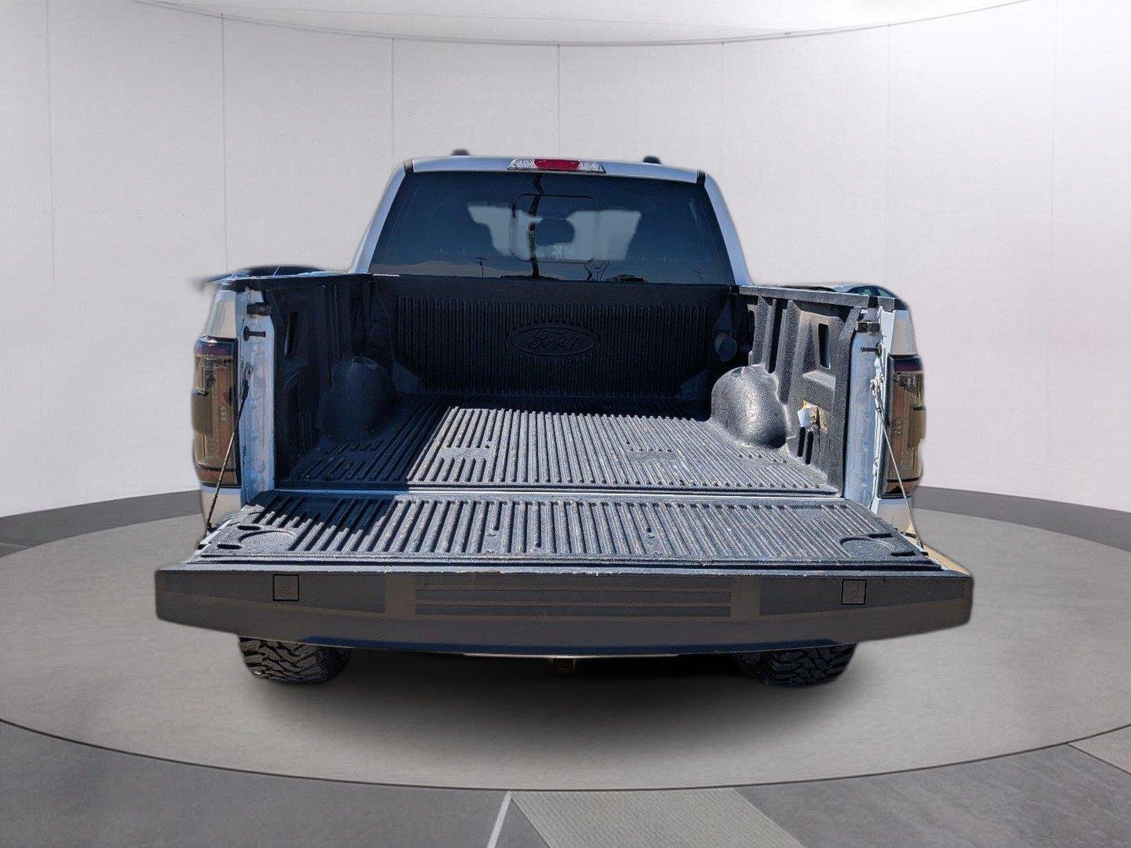 Used 2021 Space White Ford XLT image 6