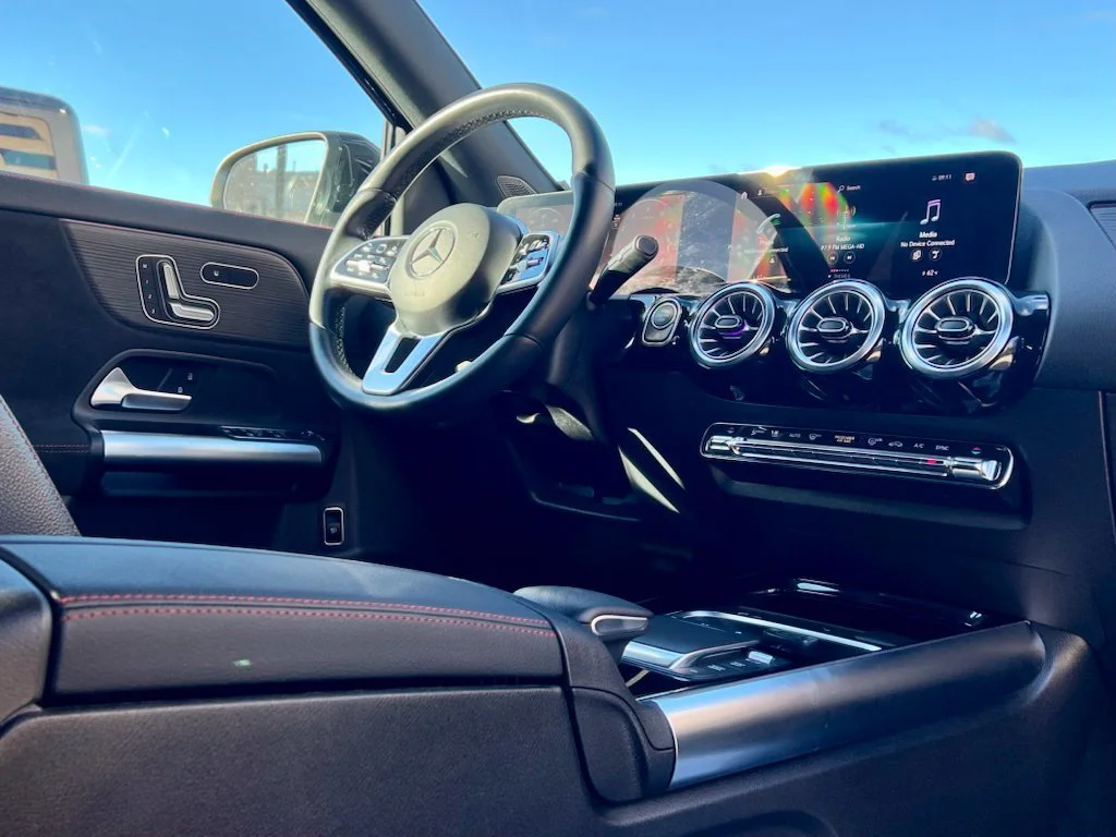 Used 2023  Mercedes-Benz GLA 250 image 17