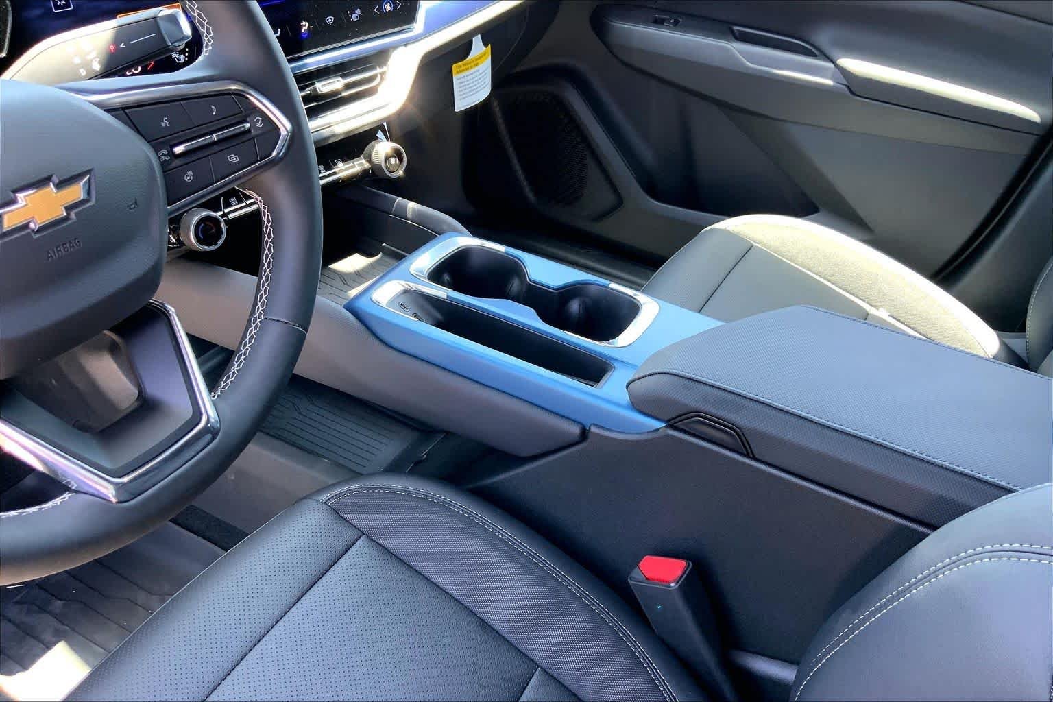 2026 Chevrolet Equinox EV 2LT - Photo 8