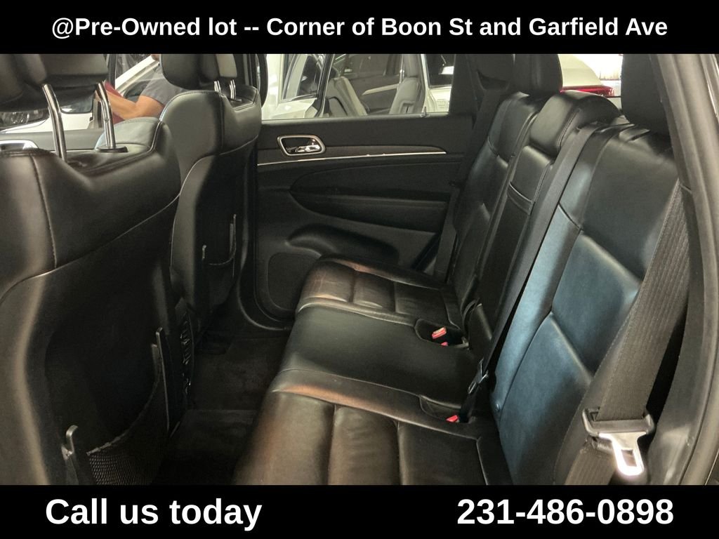 Used 2018 Black Jeep Limited image 27