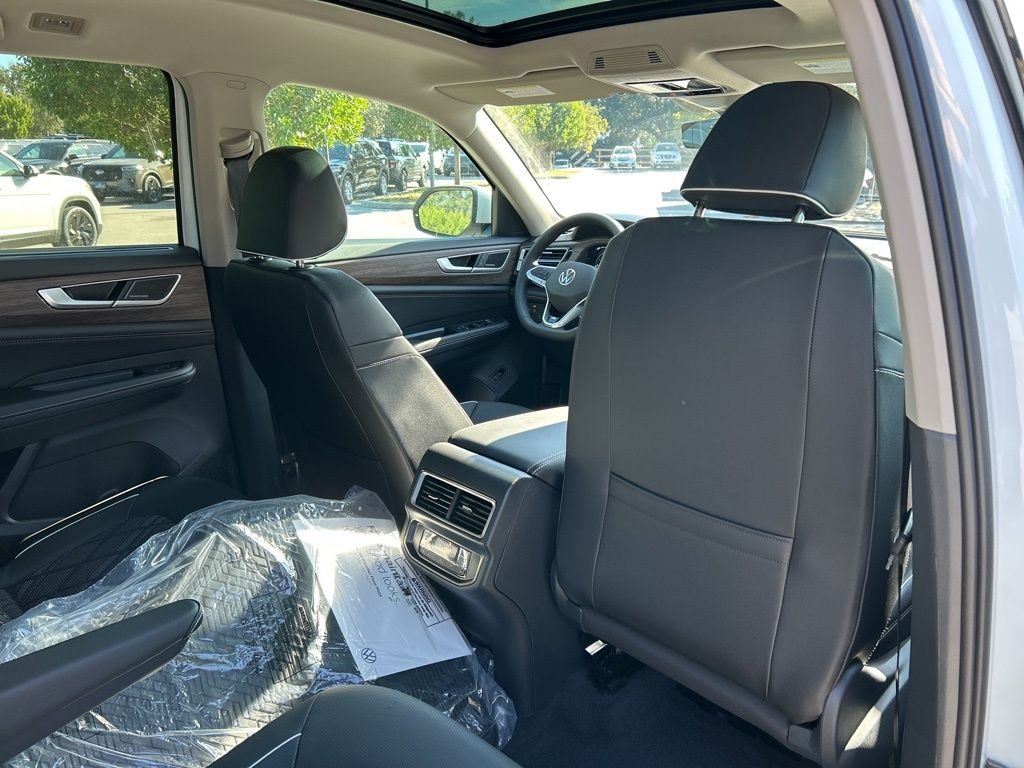 New 2026 White Volkswagen 2.0T SEL Premium R-Line image 52