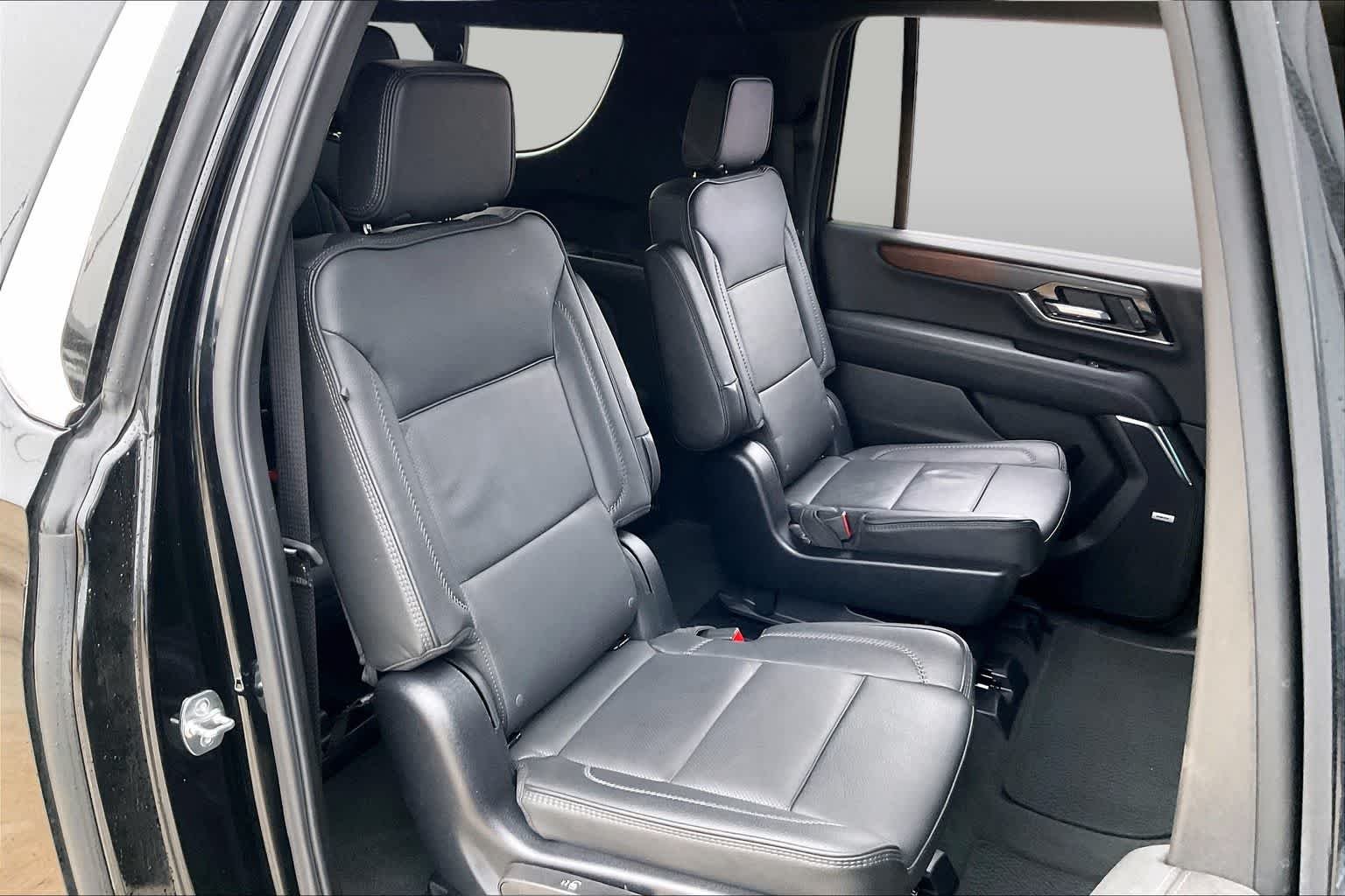 2025 GMC Yukon XL Denali - Photo 17